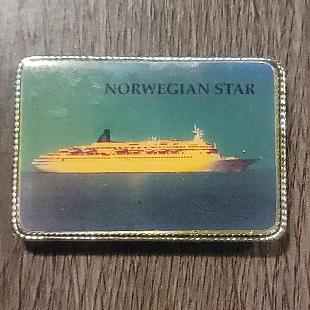 NORWEGIAN CRUISE LINE/ORIGINAL NORWEGIAN STAR SHIP REFRIGERATOR MAGNET 1997-2001